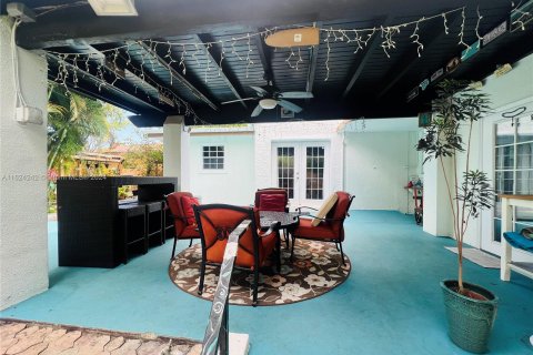 House in Miami, Florida 3 bedrooms, 112.41 sq.m. № 1272407 - photo 5