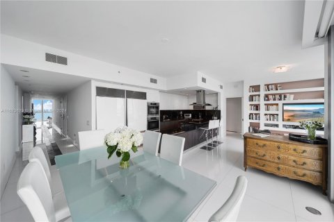 Condo in Miami Beach, Florida, 3 bedrooms  № 1272405 - photo 16