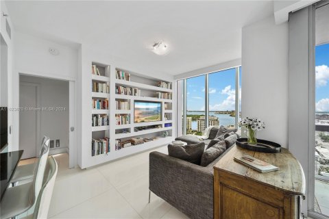 Condo in Miami Beach, Florida, 3 bedrooms  № 1272405 - photo 21