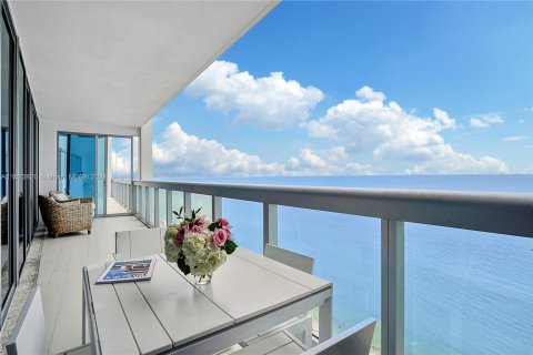 Condo in Miami Beach, Florida, 3 bedrooms  № 1272405 - photo 30