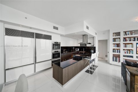 Condo in Miami Beach, Florida, 3 bedrooms  № 1272405 - photo 18