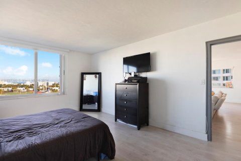 Condominio en venta en Miami Beach, Florida, 1 dormitorio, 94.67 m2 № 1309472 - foto 13