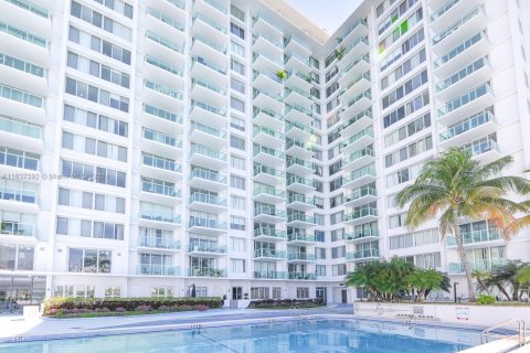 Condo in Miami Beach, Florida, 1 bedroom  № 1309472 - photo 22