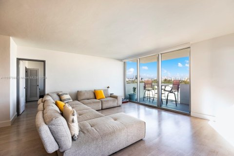 Condominio en venta en Miami Beach, Florida, 1 dormitorio, 94.67 m2 № 1309472 - foto 4