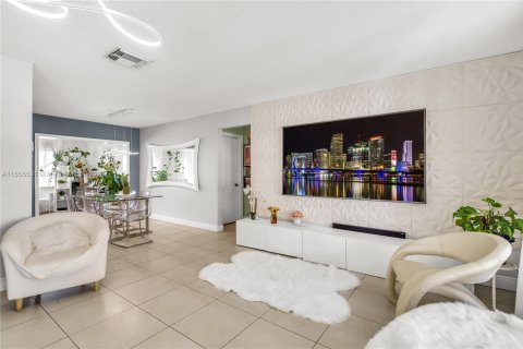 Villa ou maison à vendre à Tamarac, Floride: 2 chambres, 146.69 m2 № 1355176 - photo 20