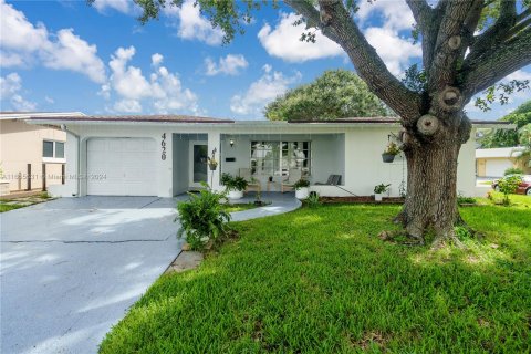 Villa ou maison à vendre à Tamarac, Floride: 2 chambres, 146.69 m2 № 1355176 - photo 14