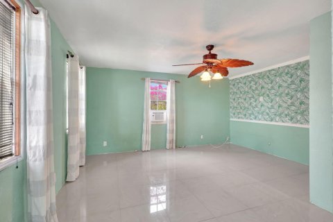 House in Riviera Beach, Florida 2 bedrooms, 84.73 sq.m. № 1096526 - photo 15