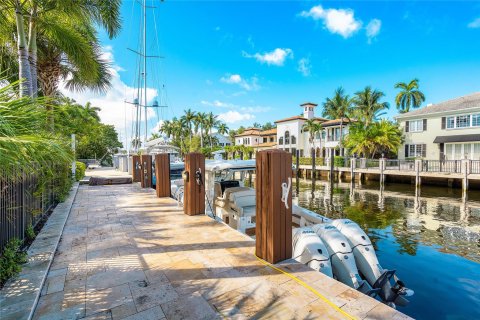 House in Fort Lauderdale, Florida 6 bedrooms, 613.15 sq.m. № 1096525 - photo 20