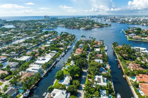 House in Fort Lauderdale, Florida 6 bedrooms, 613.15 sq.m. № 1096525 - photo 1