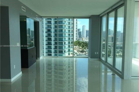 Condo in Miami, Florida, 2 bedrooms  № 1386203 - photo 9