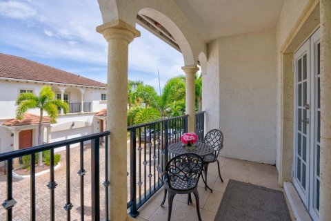 Condo in North Palm Beach, Florida, 3 bedrooms  № 1097922 - photo 17