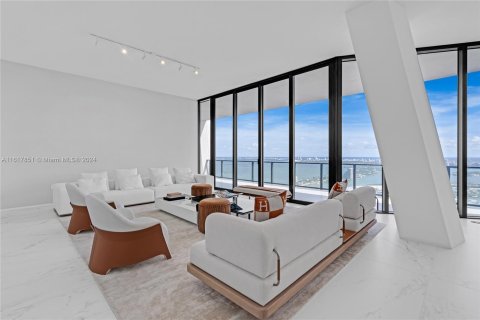 Copropriété à vendre à Miami, Floride: 4 chambres, 441.75 m2 № 1239158 - photo 2