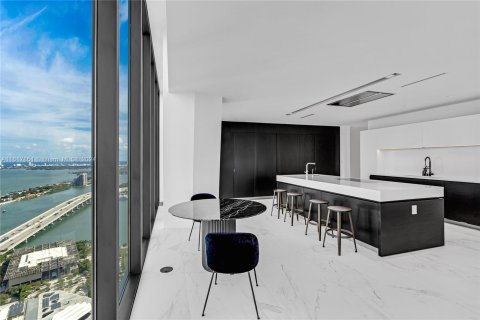 Condo in Miami, Florida, 4 bedrooms  № 1239158 - photo 23