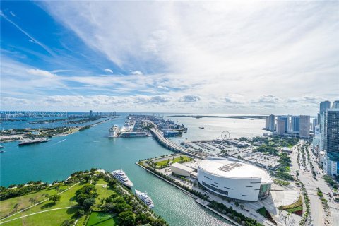 Condominio en venta en Miami, Florida, 4 dormitorios, 441.75 m2 № 1239158 - foto 10