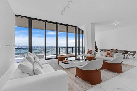 Copropriété à vendre à Miami, Floride: 4 chambres, 441.75 m2 № 1239158 - photo 5