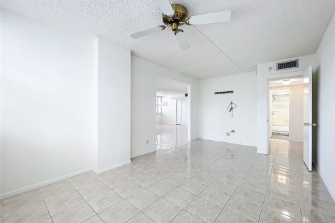 Copropriété à vendre à Fort Lauderdale, Floride: 2 chambres, 147.9 m2 № 1117908 - photo 20