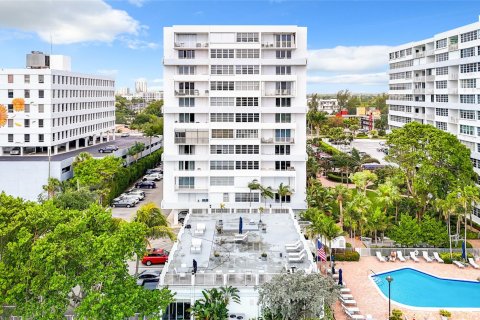Condominio en venta en Fort Lauderdale, Florida, 2 dormitorios, 147.9 m2 № 1117908 - foto 8