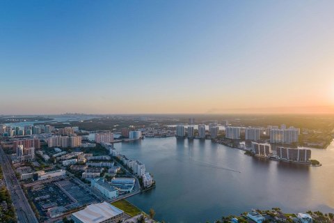 Copropriété à vendre à Sunny Isles Beach, Floride: 4 chambres, 498.51 m2 № 888111 - photo 7