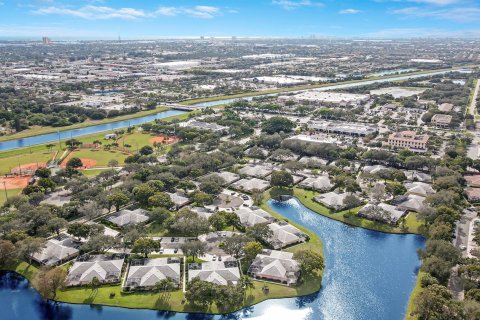 Villa ou maison à vendre à Palm Beach Gardens, Floride: 2 chambres, 107.02 m2 № 888110 - photo 12