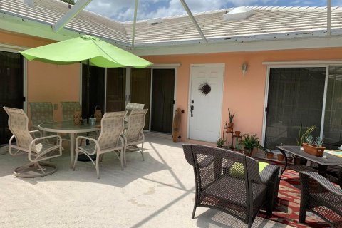 Villa ou maison à vendre à Palm Beach Gardens, Floride: 2 chambres, 107.02 m2 № 888110 - photo 5