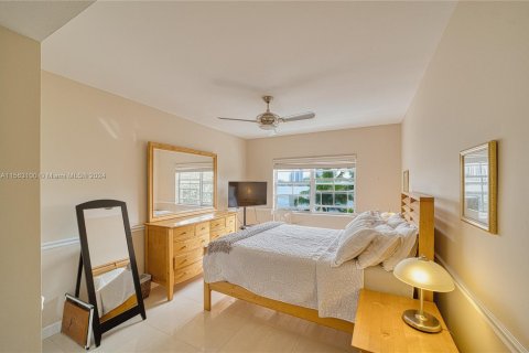 Apartamento en alquiler en Aventura, Florida, 2 dormitorios, 110.65 m2 № 1103640 - foto 9