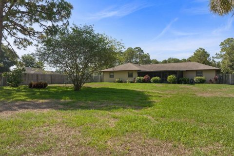 Villa ou maison à vendre à Palm Bay, Floride: 3 chambres, 165.46 m2 № 1207448 - photo 4