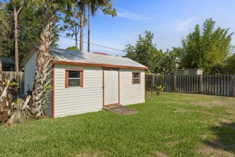 Villa ou maison à vendre à Palm Bay, Floride: 3 chambres, 165.46 m2 № 1207448 - photo 5