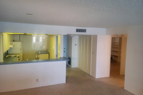 Copropriété à vendre à Pompano Beach, Floride: 2 chambres, 121.7 m2 № 1207486 - photo 11
