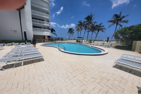 Condominio en venta en Pompano Beach, Florida, 2 dormitorios, 121.7 m2 № 1207486 - foto 20