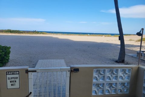 Condo in Pompano Beach, Florida, 2 bedrooms  № 1207486 - photo 4