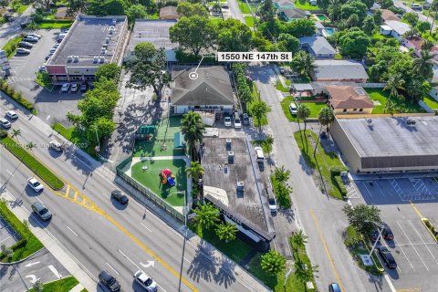 Propiedad comercial en venta en Miami, Florida № 686182 - foto 23