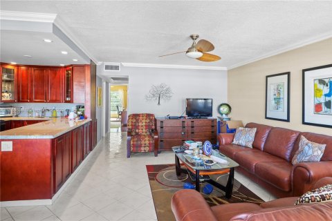 Condo in Deerfield Beach, Florida, 2 bedrooms  № 1389762 - photo 11