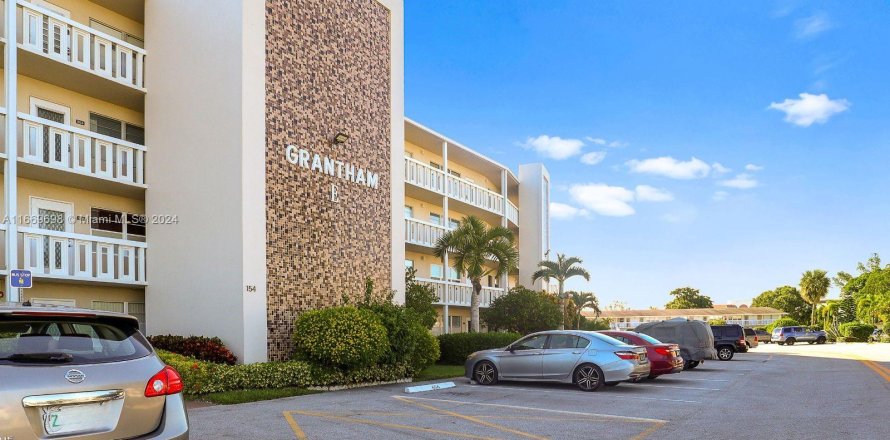 Condominio en Deerfield Beach, Florida, 2 dormitorios  № 1389762