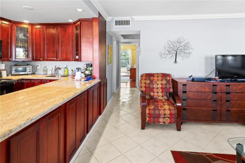 Condo in Deerfield Beach, Florida, 2 bedrooms  № 1389762 - photo 3