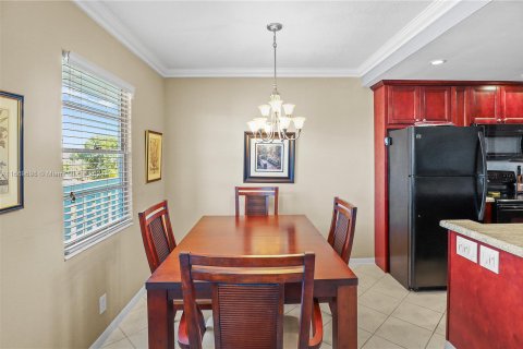 Copropriété à vendre à Deerfield Beach, Floride: 2 chambres, 76.18 m2 № 1389762 - photo 10