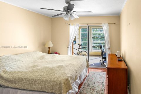 Condo in Deerfield Beach, Florida, 2 bedrooms  № 1389762 - photo 23