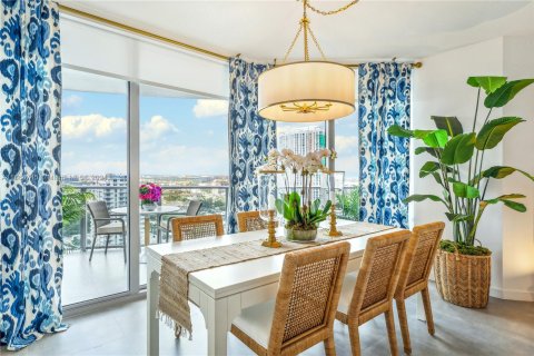 Copropriété à vendre à Miami, Floride: 2 chambres, 109.44 m2 № 1389731 - photo 6