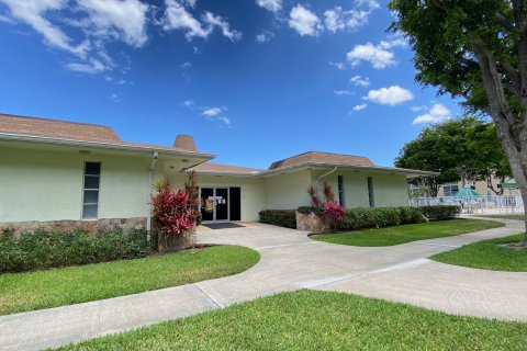 Condominio en venta en Palm Springs, Florida, 1 dormitorio, 59.64 m2 № 1141509 - foto 9