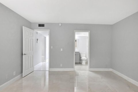 Copropriété à vendre à Coconut Creek, Floride: 2 chambres, 107.86 m2 № 1141568 - photo 8