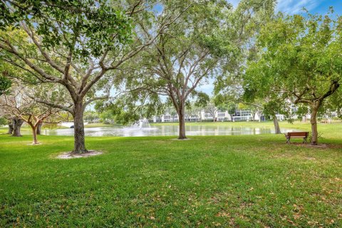 Copropriété à vendre à Coconut Creek, Floride: 2 chambres, 107.86 m2 № 1141568 - photo 2