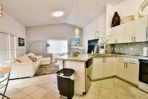 Casa en venta en Miramar, Florida, 3 dormitorios, 163.51 m2 № 1289040 - foto 6