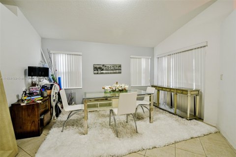 Casa en venta en Miramar, Florida, 3 dormitorios, 163.51 m2 № 1289040 - foto 7