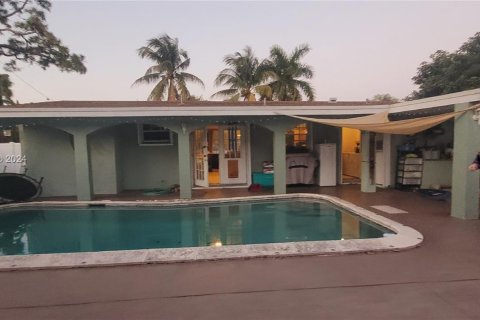 Casa en venta en Hollywood, Florida, 3 dormitorios, 100.33 m2 № 1222249 - foto 1
