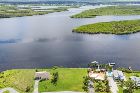 Terreno en venta en Punta Gorda, Florida № 1377774 - foto 4