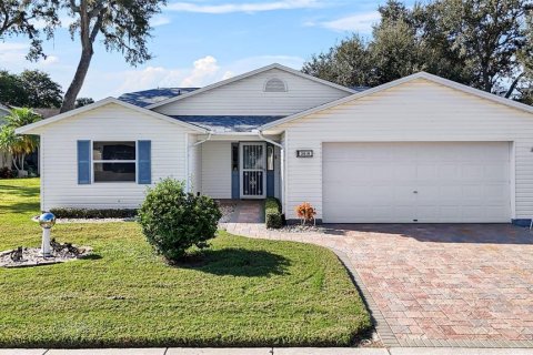 House in Lakeland, Florida 3 bedrooms, 207.45 sq.m. № 1377776 - photo 1