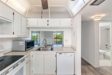 Copropriété à vendre à Sunrise, Floride: 2 chambres, 75.72 m2 № 1104371 - photo 11