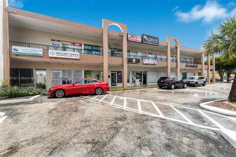 Commercial property in Miami, Florida № 1228198 - photo 27