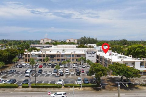 Commercial property in Miami, Florida № 1228198 - photo 24