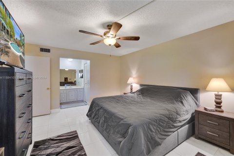 Copropriété à vendre à Lauderhill, Floride: 2 chambres, 99.41 m2 № 1170862 - photo 22