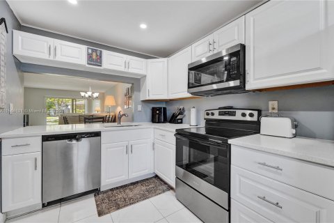 Copropriété à vendre à Lauderhill, Floride: 2 chambres, 99.41 m2 № 1170862 - photo 1